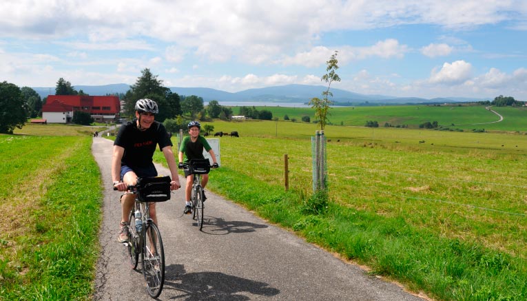 Bzaqf-czechrepublic-biking-5